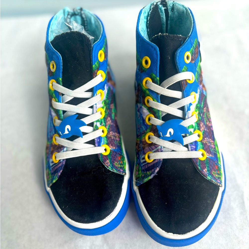 Sonic ground up- Themed kids blue high tops sneakers boys size 2 with lace up